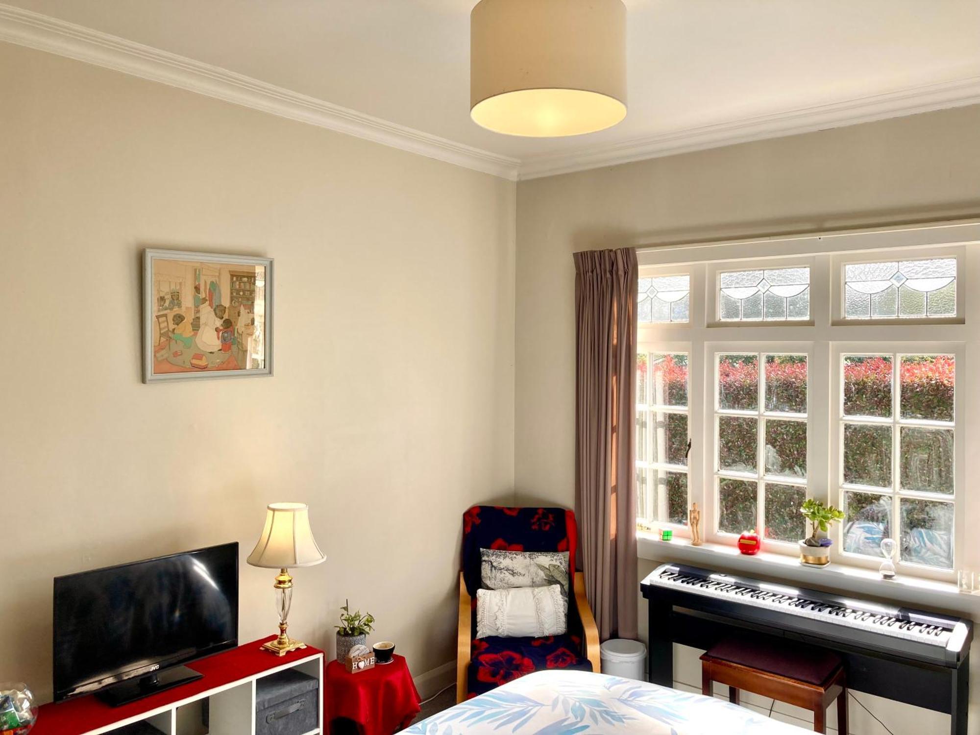Spacious And Sunny Master Bedroom With Shared Bathrooms 奥克兰 外观 照片