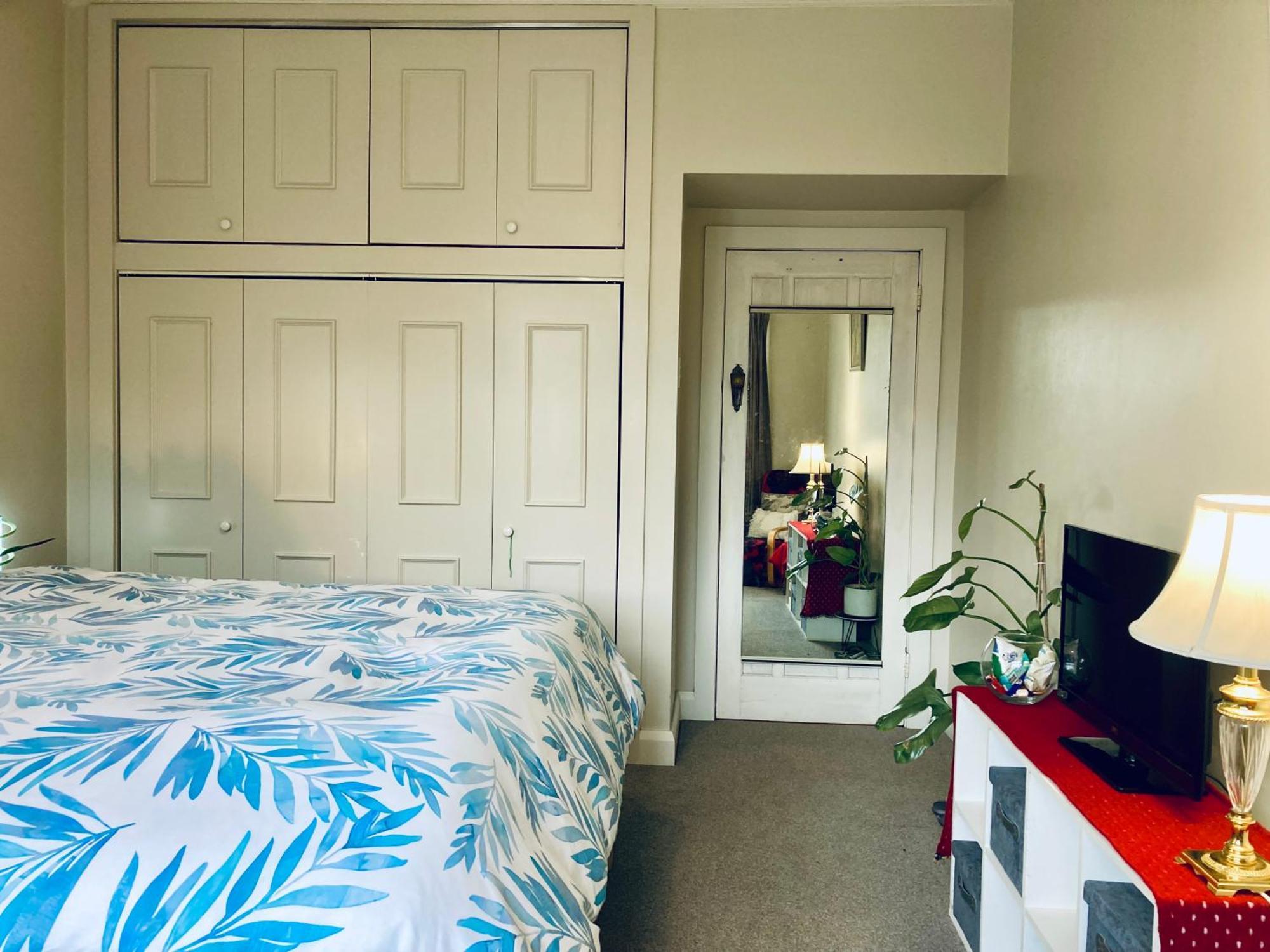 Spacious And Sunny Master Bedroom With Shared Bathrooms 奥克兰 外观 照片
