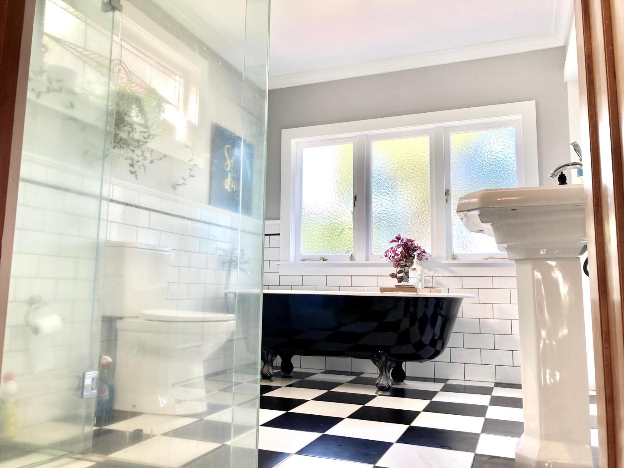 Spacious And Sunny Master Bedroom With Shared Bathrooms 奥克兰 外观 照片
